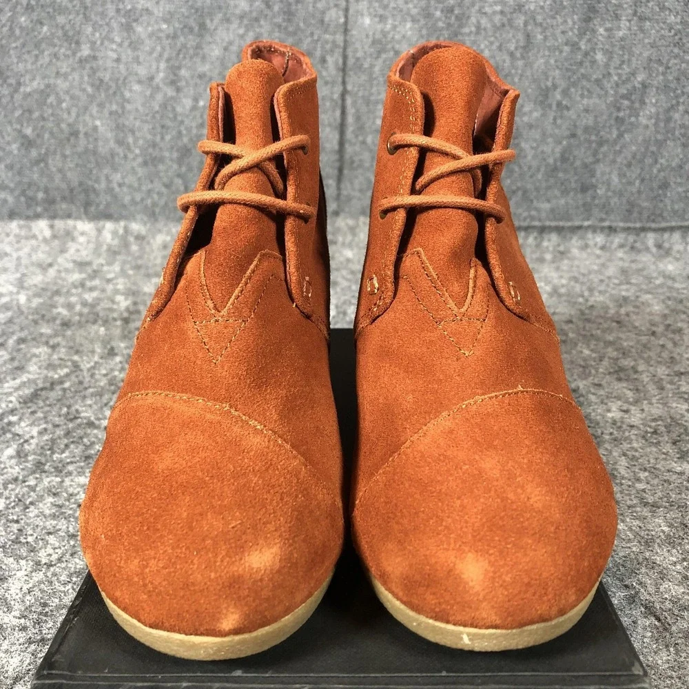 TOMS Boots Womens Size 9 Orange Suede Desert Wedge Lace Up Ankle Booties Shoes‎